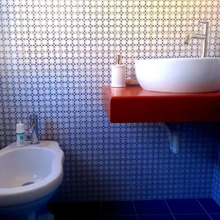 99 Scalini 4* נאפולי